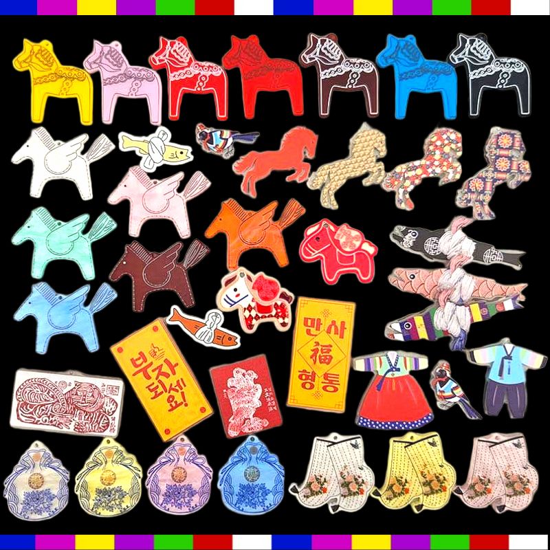 비즈톡 [PB-4-80]새해 선물하기 좋은 붉은말펜던트 색동한복 행운부적 액막이명태 (키링용) 